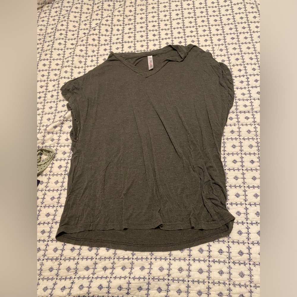 Latched Mama oversized, side opening nursing top